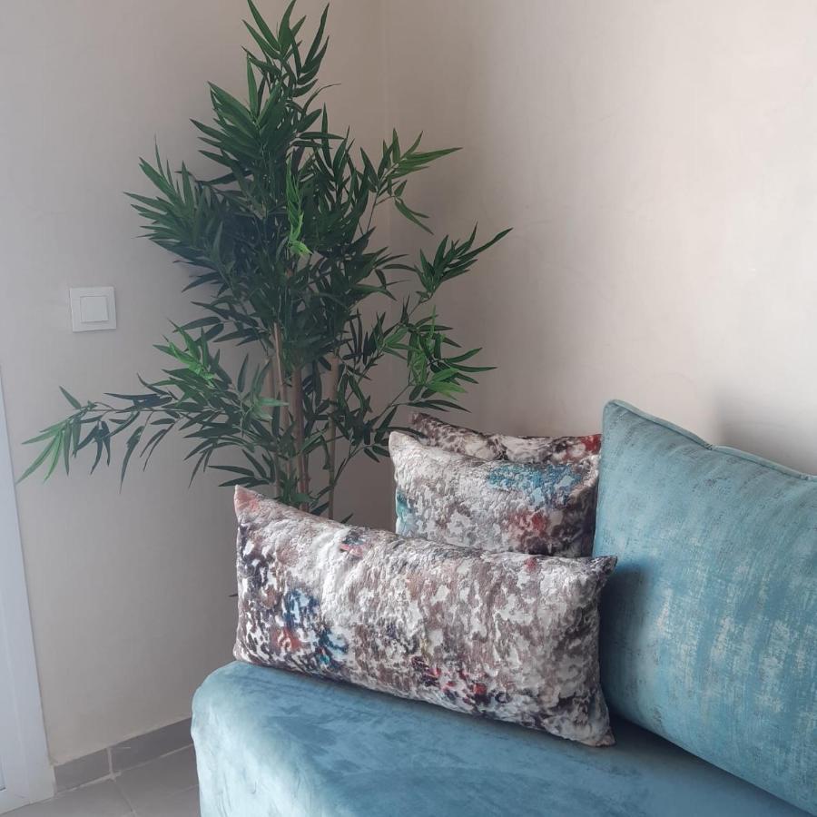 Appart. Luxueux Avec Piscine, Cosy, Bien Situe Bouznika Luaran gambar