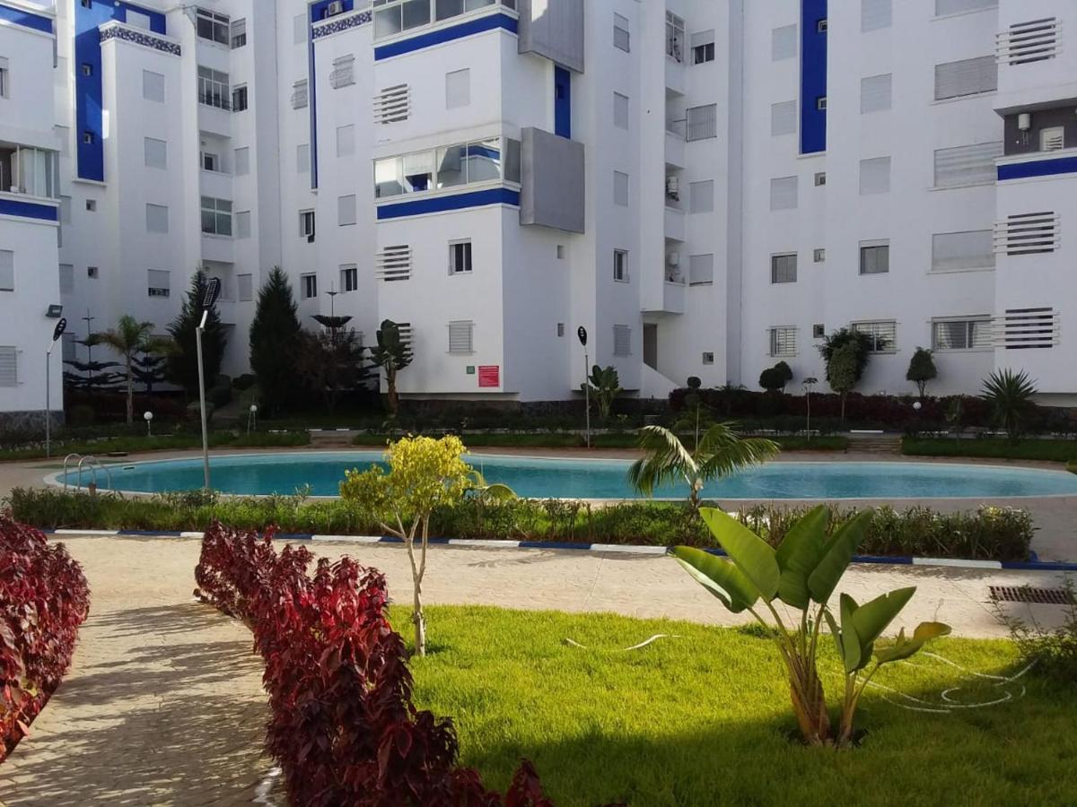 Appart. Luxueux Avec Piscine, Cosy, Bien Situe Bouznika Luaran gambar
